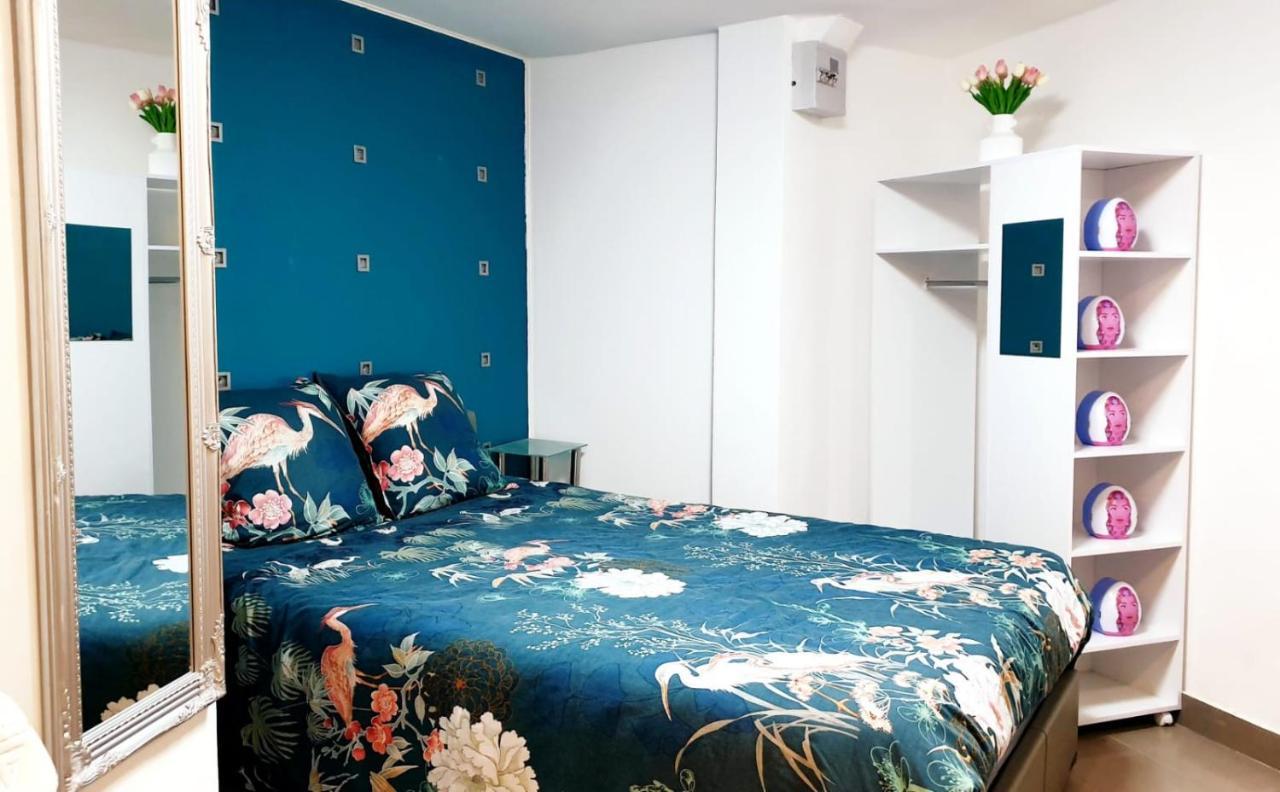 Jolie Appartement Avec 2 Chambres Partagees Paris Exterior photo
